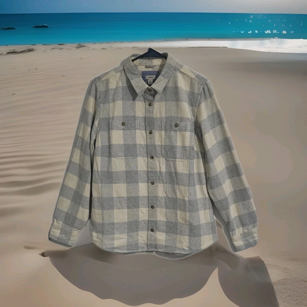 L.L. Bean Plaid Flannel Button Down Shirt Size Medium Ivory‎ Blue Preppy Soft - Picture 2 of 12